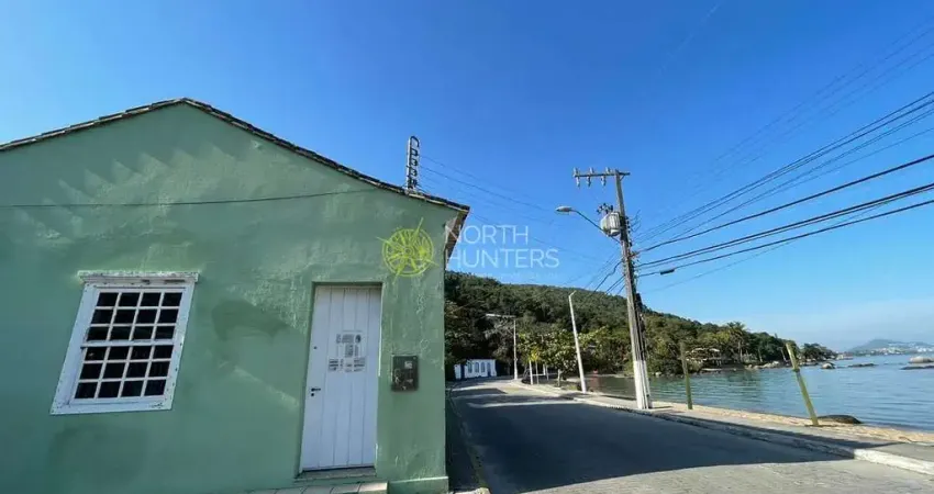 Casa para restaurantes, frente mar, em Sambaqui, Florianópolis