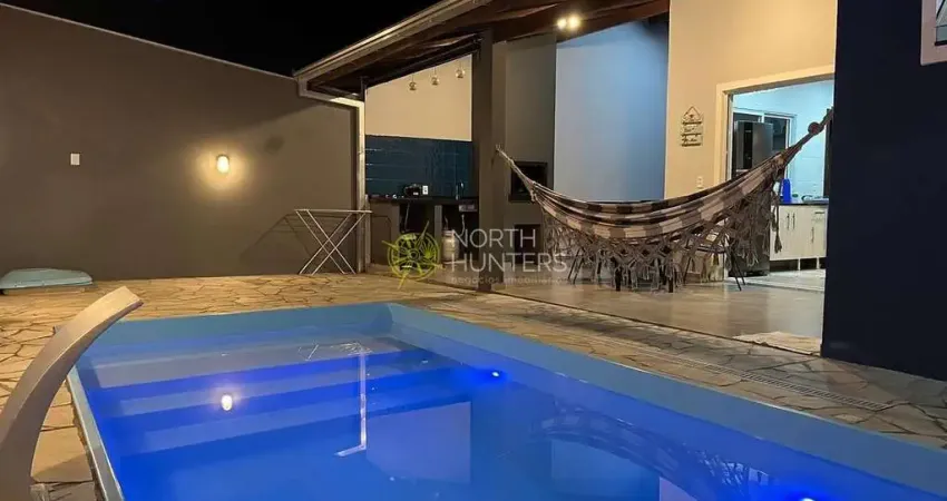 Casa à venda com piscina bairro:  Costeira, Balneário Barra do Sul, SC