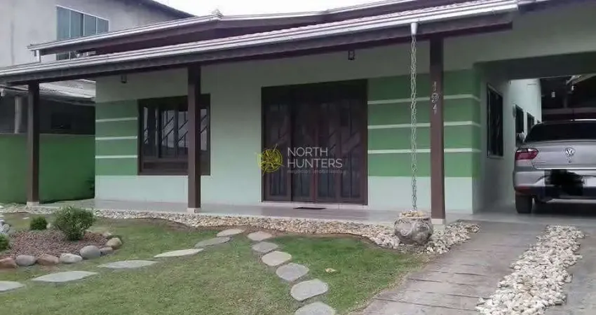 Casa à venda AVERBADA no bairro João Costa, Joinville, SC