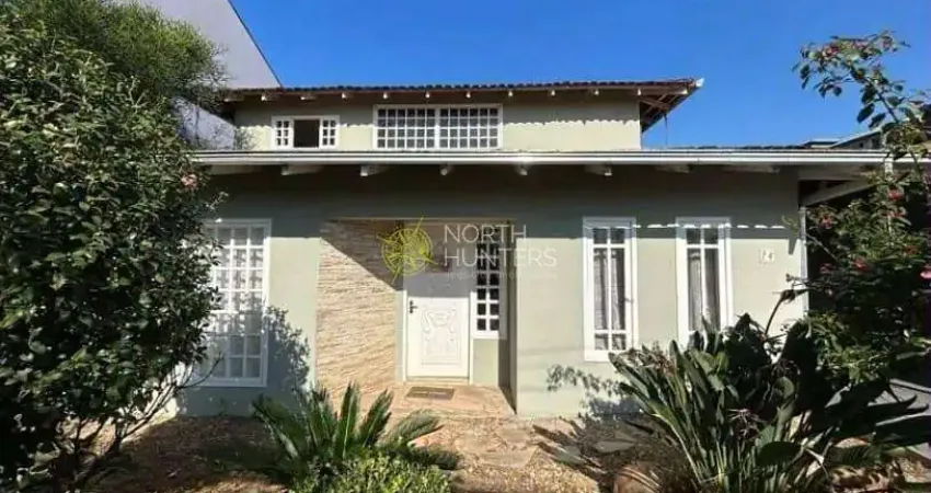 Casa à venda, Bom Retiro. Estuda permuta por imóvel de menor valor. Joinville, SC