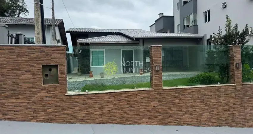 Casa à venda, joão costa, estuda carro na negociação.  joinville, sc