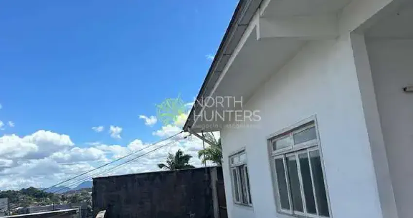 Casa à venda com 3 suítes sendo com closet no guanabara, joinville, sc