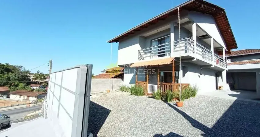 Casa com 5 quartos à venda na Rua José Marcos de Freitas, João Costa, Joinville