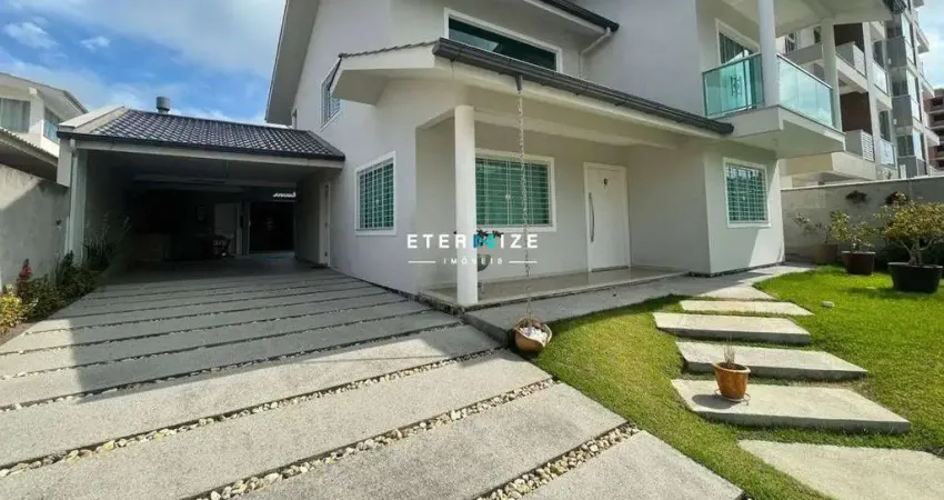 Casa na Praia Grande com 04 Dormitórios sendo 03 Suítes, Governador Celso Ramos/SC
