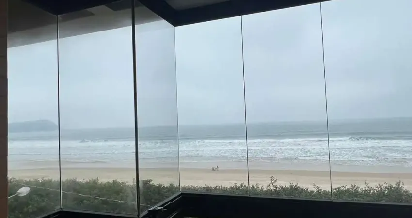 Triplex 04 quartos Mobiliado à venda no Residencial VILLAGIO VERANO na Praia de Palmas em Governador Celso Ramos - Santa Catarina.