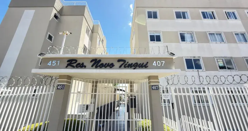 Apartamento à venda no Tingui, 10 minutos de caminhada do Parque Bacacheri