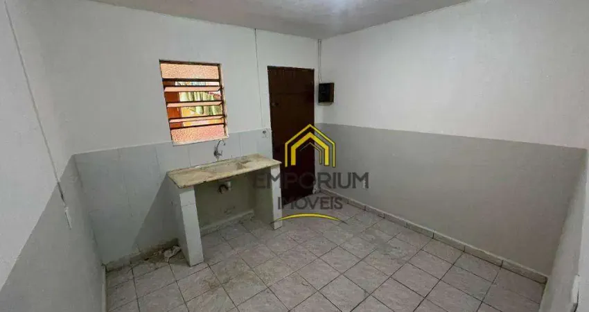 Casa com 1 dormitório para alugar, 40 m² por R$ 700,00/mês - Parque Marabá - Guarulhos/SP