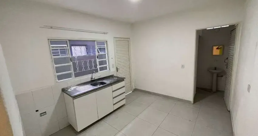Kitnet com 1 dormitório para alugar, 35 m² por R$ 900,00/mês - Cidade Brasil - Guarulhos/SP