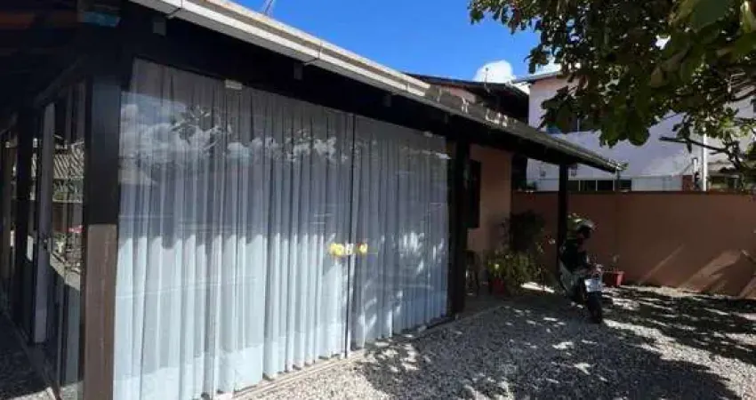 Casa com 5 quartos à venda no Centro, Penha 