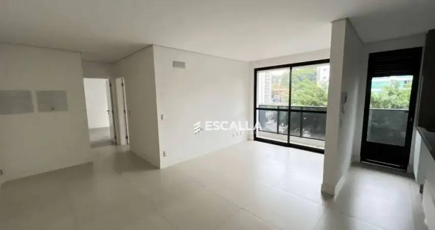 Apartamento Semi- Mobiliado com 3 Suítes no Bairro Atiradores