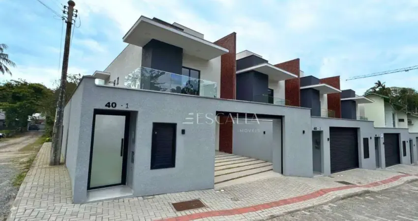 Sobrado no condomínio antártica com 3 suítes e 192m² no bairro américa — joinville