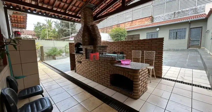 Casa com 4 quartos para alugar em Itapoã, Belo Horizonte 