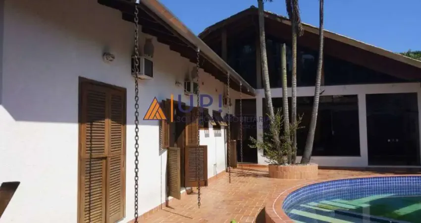 Casa térrea ampla com 3 suítes e área de lazer completa no horto florestal