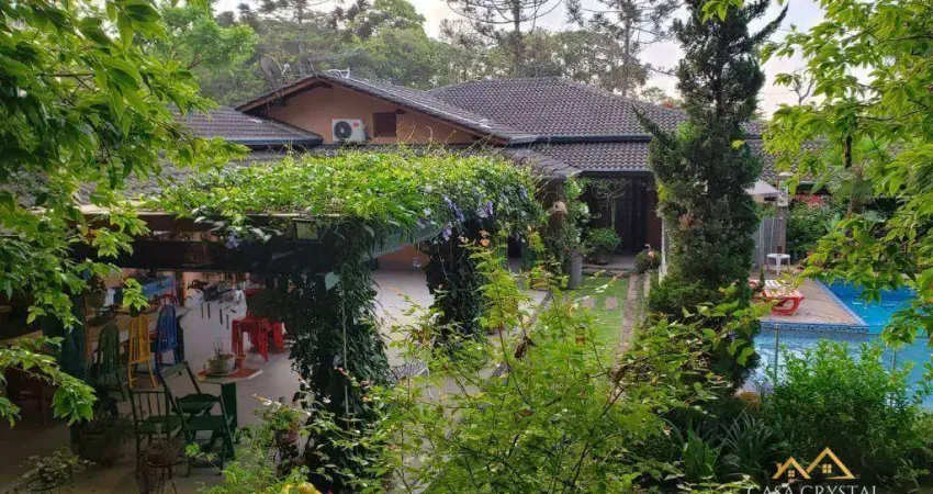 Casa com 3 dormitórios à venda, 271 m² por R$ 1.850.000,00 - Jardim Colibri - Embu das Artes/SP