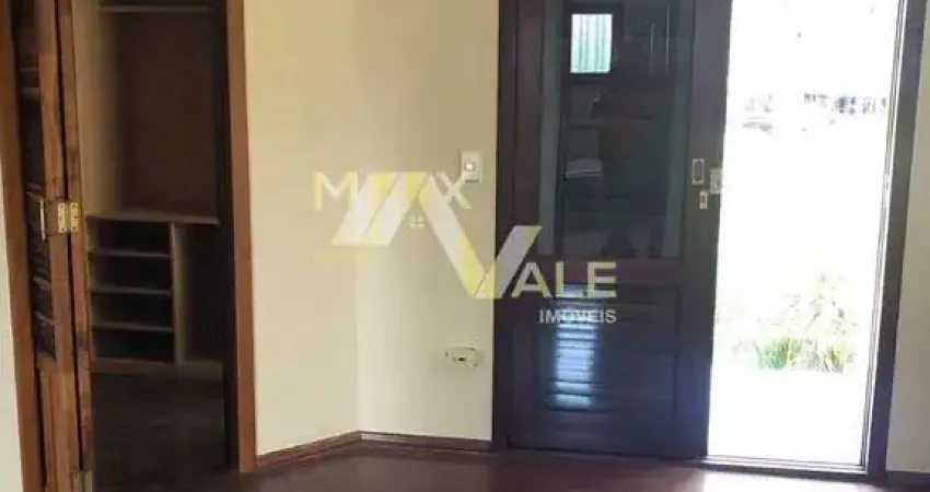 Sobrado com 3 dormitórios para alugar, 300 m² por R$ 7.000,00/mês - Villa Branca - Jacareí/SP