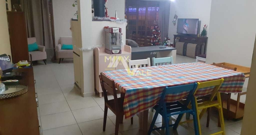 Casa com 3 dormitórios para alugar, 170 m² por R$ 2.900/mês - Centro - Jacareí/SP