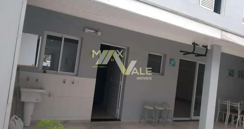 Casa com 3 dormitórios à venda, 226 m² por R$ 900.000 - Villa Branca - Jacareí/SP