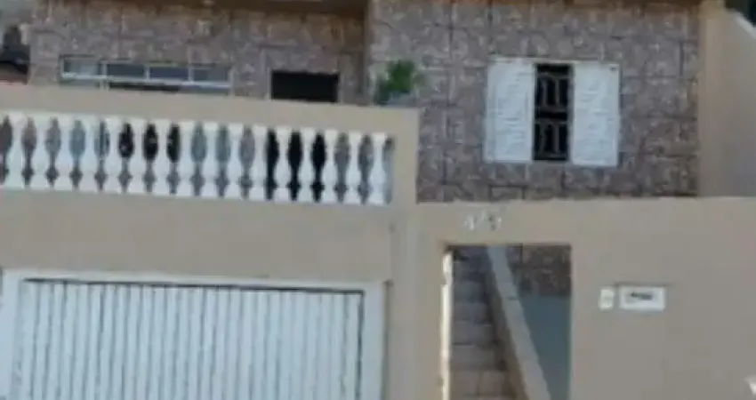 Casa a venda em Várzea Paulista  com ótima localização contendo 3 dormitórios sendo 1 suíte