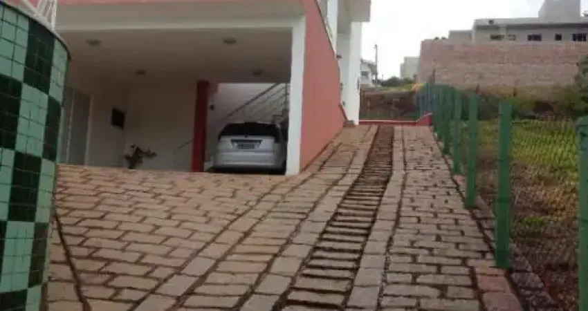 Belíssima casa assobradada, Localizada em Itupeva SP,  no Condomínio de alto Padrão Village Morro Alto, contendo 800  m² de construção terreno 1126 m2