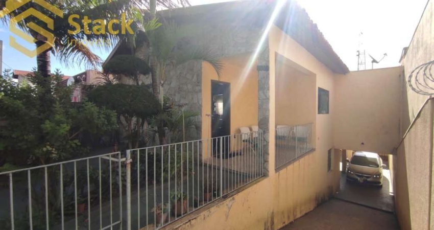 CASA À VENDA EM JUNDIAÍ 3 DORM COM 1 SUÍTE E 5 VAGAS DE GARAGEM