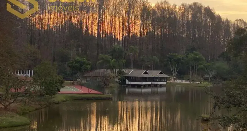 TERRENO A VENDA EM JUNDIAÍ NO CONDOMÍNIO ALTO PADRÃO PARQUE DOS MANACÁS NA REGIÃO DO BAIRRO CAXAMBU.