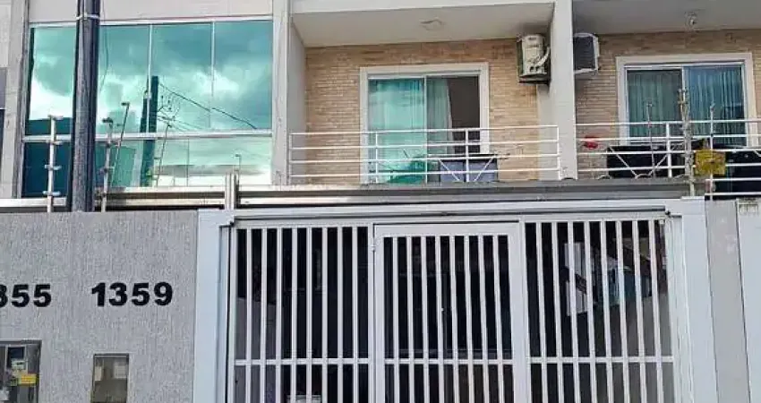 Casa com 2 quartos à venda na Rua Luxemburgo, Santa Regina, Camboriú