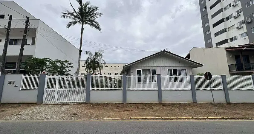 Terreno à venda na Rua João Morais, Centro, Camboriú