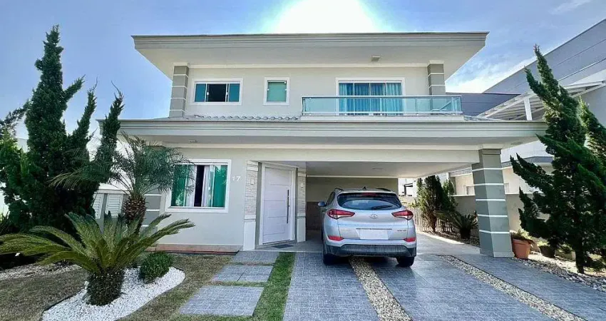 Casa em condomínio fechado com 4 quartos à venda na Rua Ivo José Rebello, Santa Regina, Camboriú