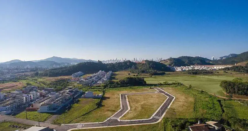 Terreno à venda na Rua Rio Amazonas, Rio Pequeno, Camboriú