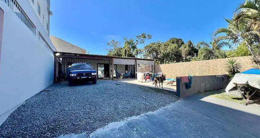 Casa com 2 quartos à venda na Rua Nivaldo Nicolau Gardini, Centro, Camboriú