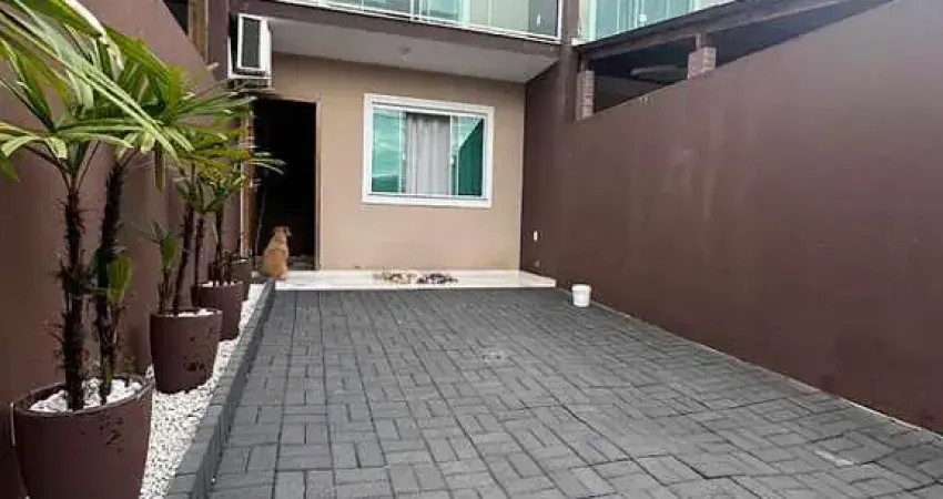 Casa com 2 quartos à venda na Rua Luanda, Santa Regina, Camboriú