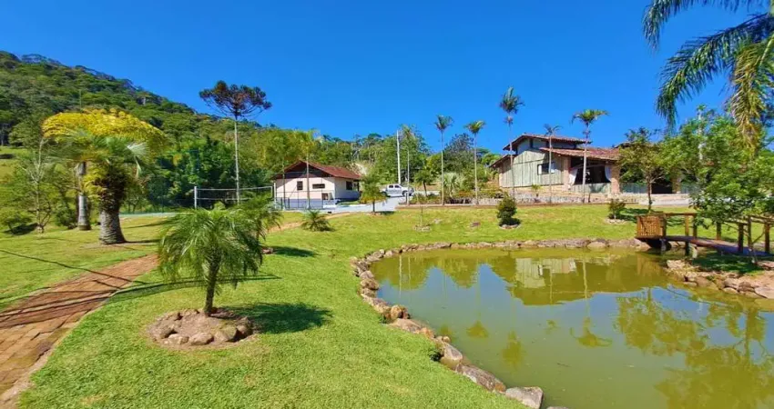 Terreno para Venda em Santo Amaro da Imperatriz, Varginha