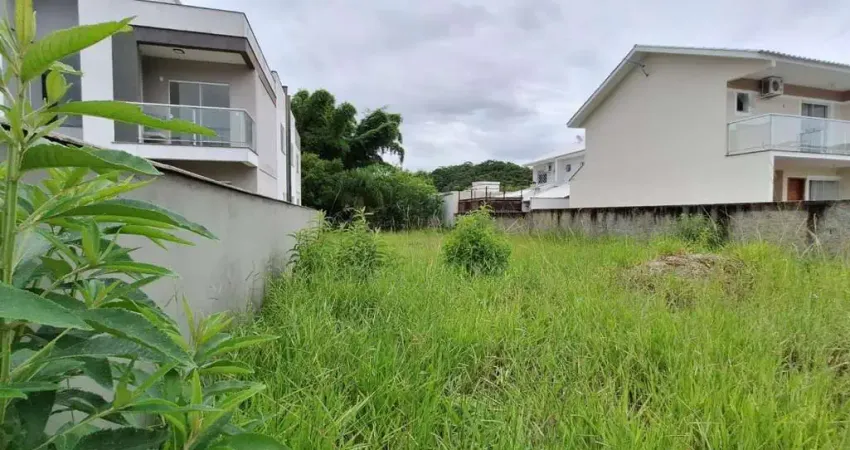 Terreno à venda na Rua Araponga, 10, Sertão do Maruim, São José