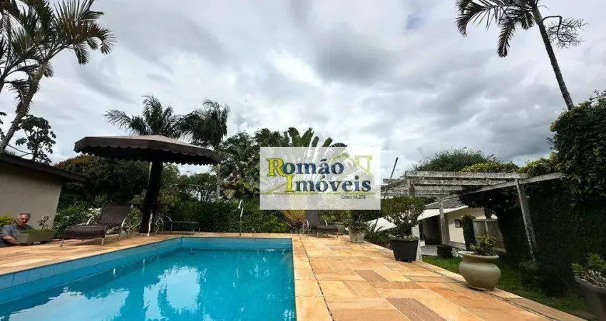 **Descubra o Paraíso em Mairiporã - Casa Exclusiva no Condomínio Cerros Verdes, Serra da Cantareira!**