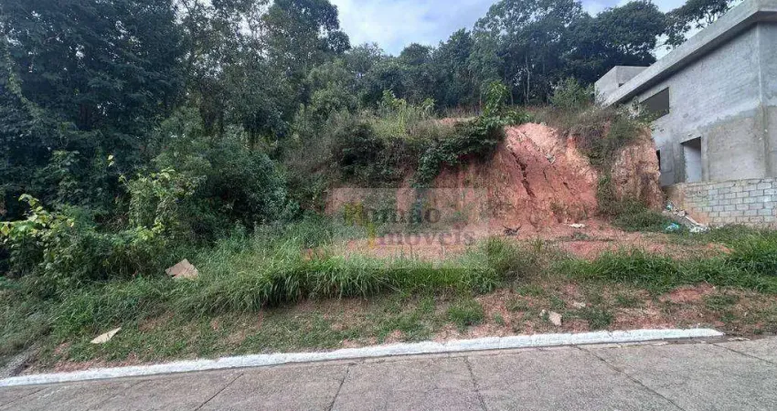 Terreno com topografia em aclive dentro do condominio estancia da serra de mairiporã/sp