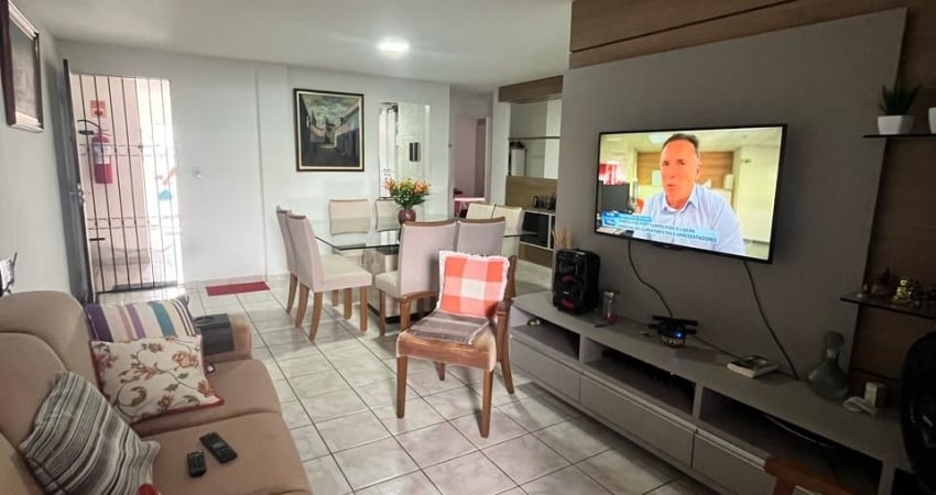Excelente Apartamento de 03 quartos,  sendo 01 suíte,  01 vaga de garagem- Bancários