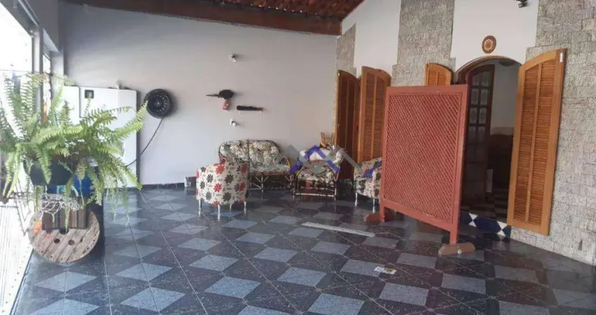 Ótima casa no jardim América, com 180m² de construção.