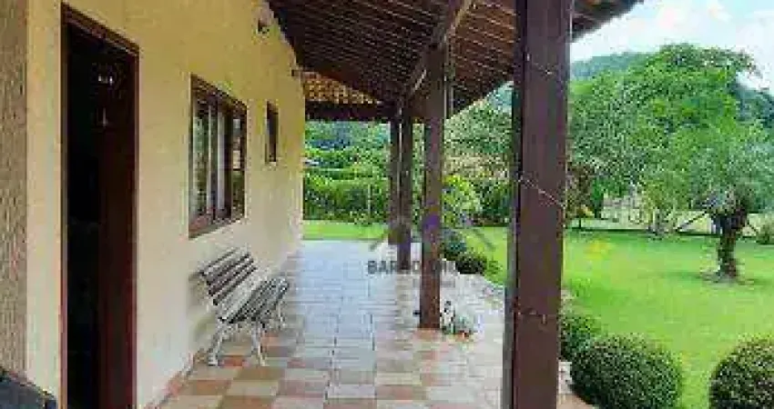 EXCELENTE CHÁCARA COM 280 ÁREA CONSTRUÍDA E 14.500 M² DE TERRENOM²