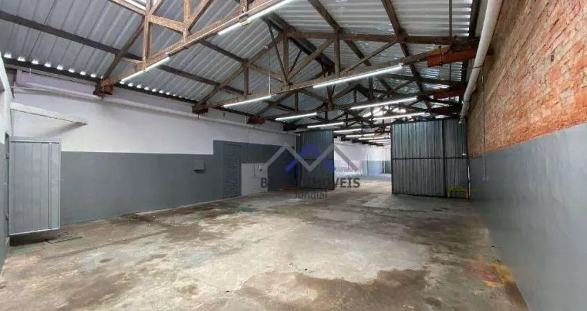 Excelente galpão multifuncional  disponível para locação com 420 m² de área construída e 420 m² de terreno reformado no centro de Jundiaí,/SP