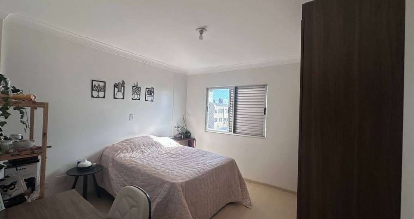 Apartamento no centro três quartos