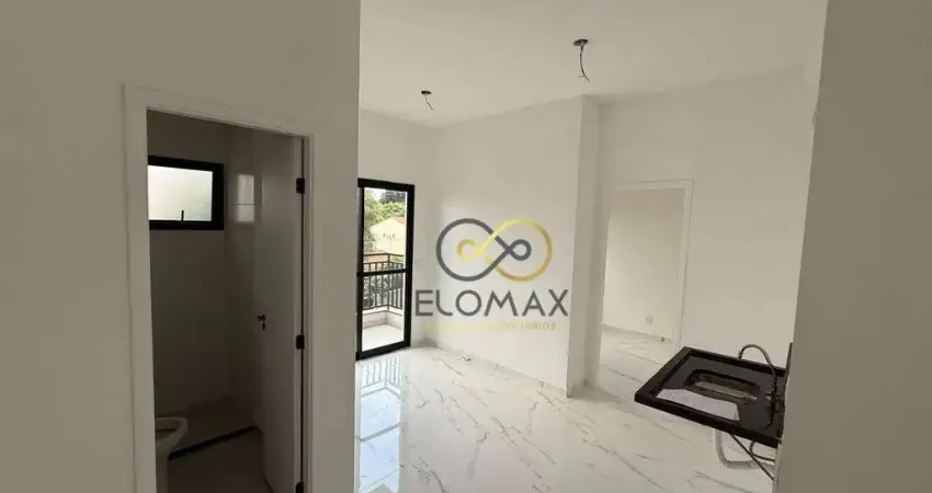 Apartamento na Vila Galvão com 1 dormitório e terraço