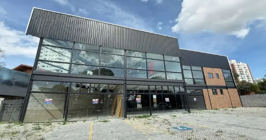 Prédio comercial com 749m2, esquina na av. john fitzgerald kenedy - excelente localização