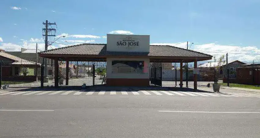 Casa em Condomínio à venda, 3 quartos, 1 suíte, 2 vagas, Vila dos Comerciários 2 - Taubaté/SP