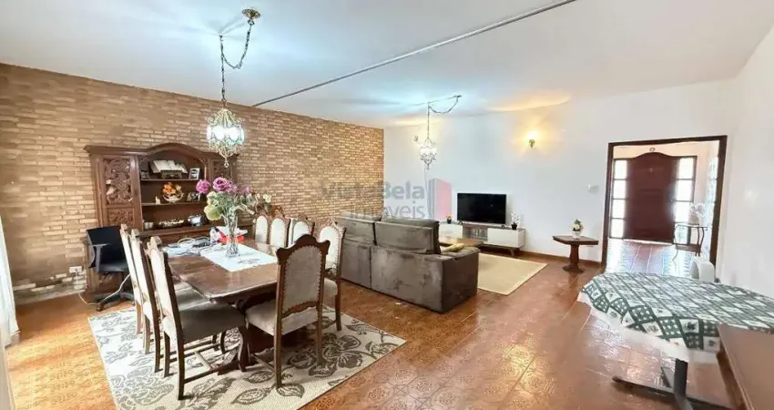 Casa com excelente localização no jardim das nações para venda. ideal para clínicas ou escritórios. estuda permuta*