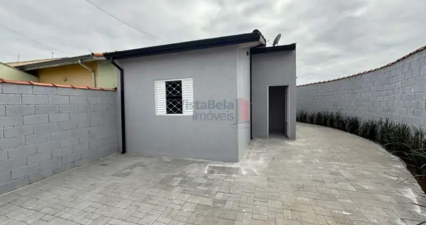 Linda casa com 02 quartos para venda totalmente reformada por r$ 199.000,00