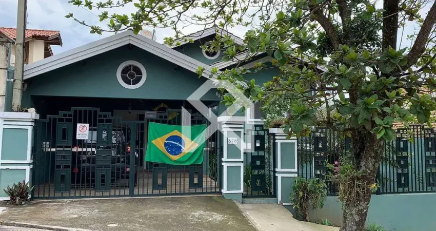 Casa à venda com 179m, 3 dormitórios, 2 vagas de garagem, Itapetinga, Atibaia, SP