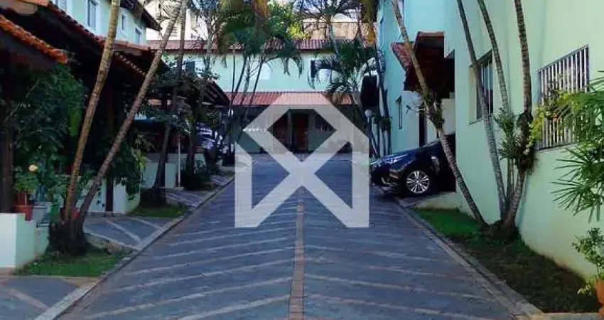 Sobrado à venda com 65m², 2 dormitórios, Vaga de Garagem, Vila Carmosina, São Paulo, SP
