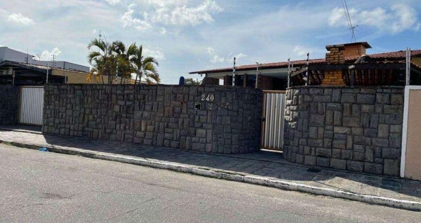Casa a venda na Torre com 750m² - CA0030 DM