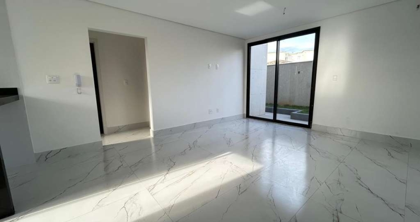 Área privativa de três quartos no Bairro Santa Amélia