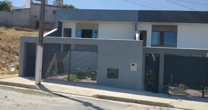 CASA DE TRÊS QUARTOS NO BAIRRO SANTA MARIA EM VESPASIANO